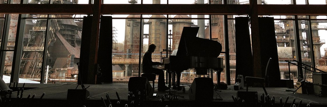 Teitur-piano-industry-view.jpg